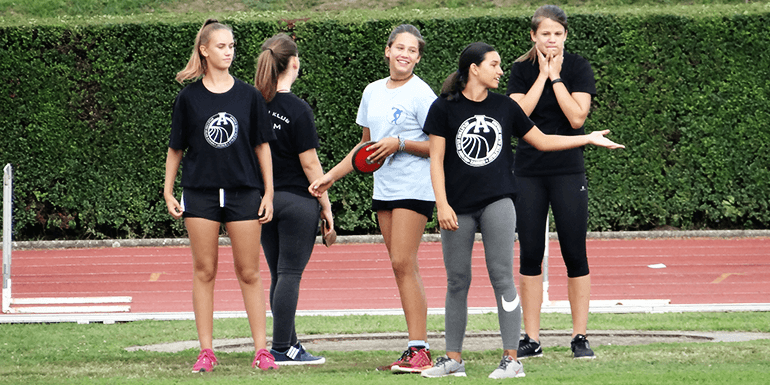 Jedan dio ženske bacačke ekipe