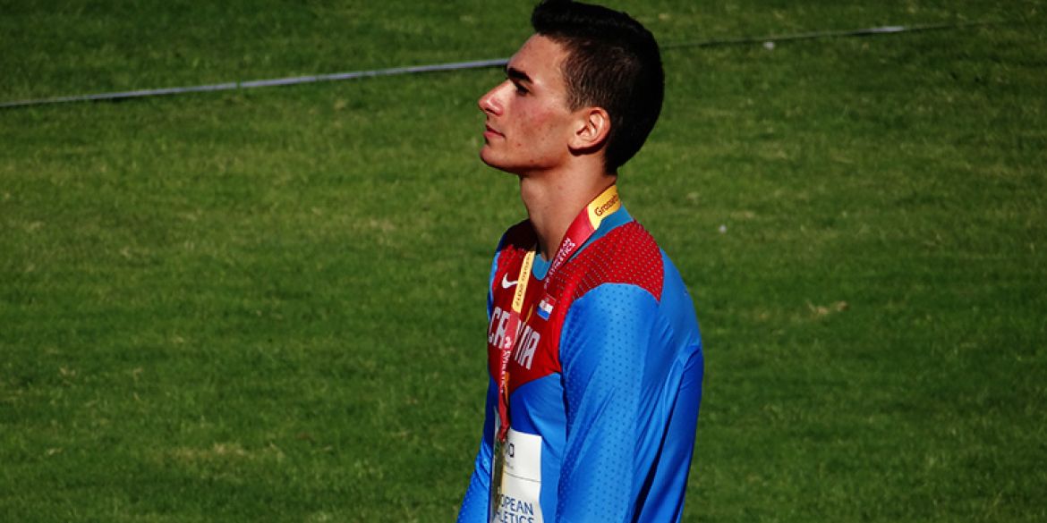 Marino tijekom intoniranja himne