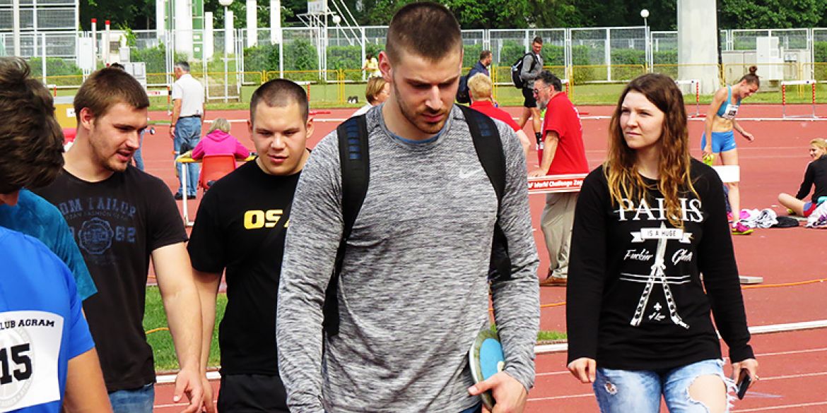 Arijan Islami se vratio