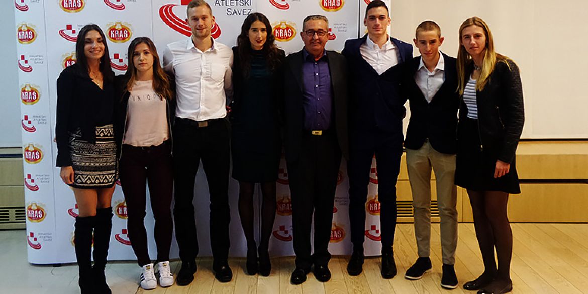 Dio Agramovaca i Agramovki na zajedničkoj fotografiji