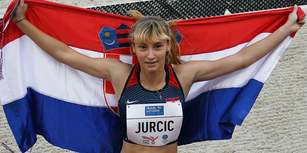 Ponovno se vijorila zastava - Lara Jurčić