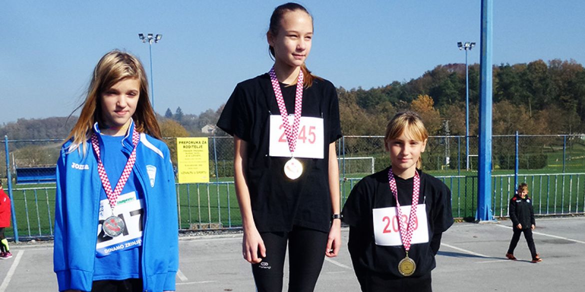 Zlatna limačica Olja Galić i brončana limačica Lara Jurčić