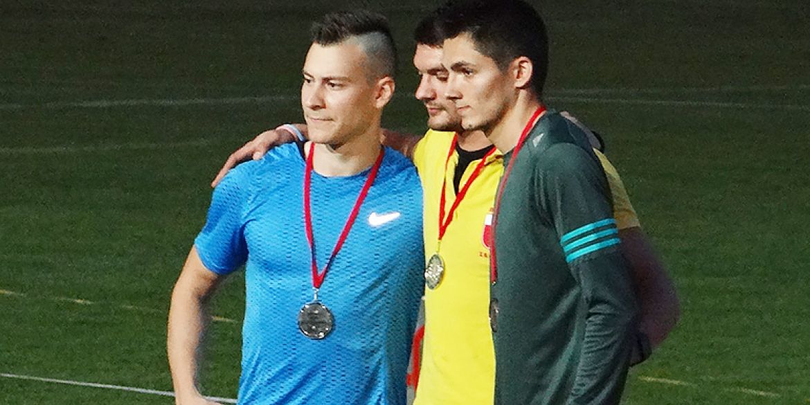 Alen Kolar dva puta na postolju