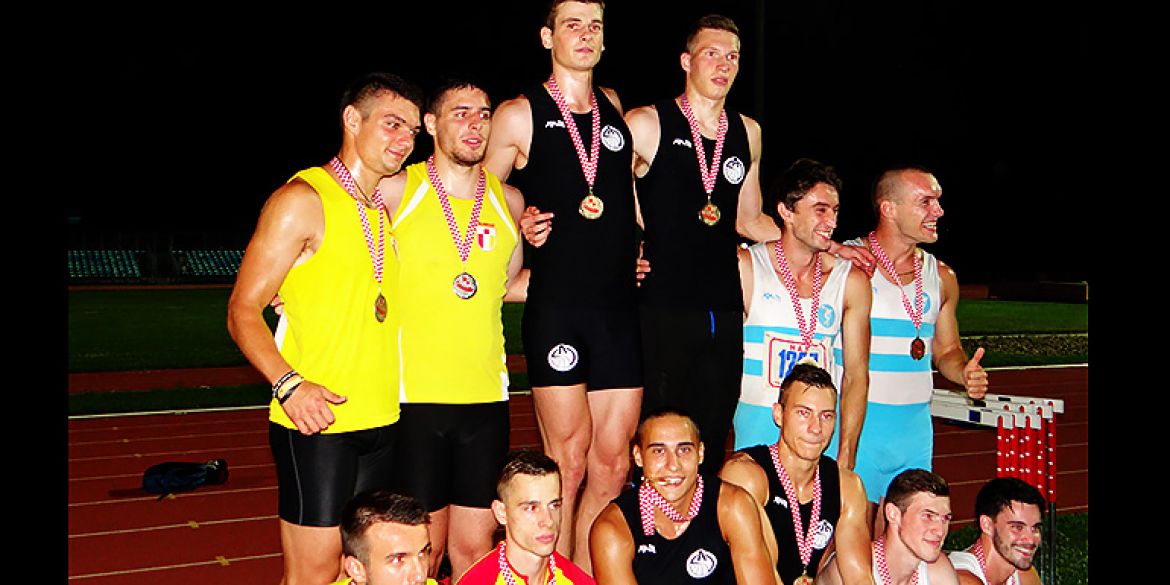 Zasluženo slavlje - 4x100m štafeta 1.