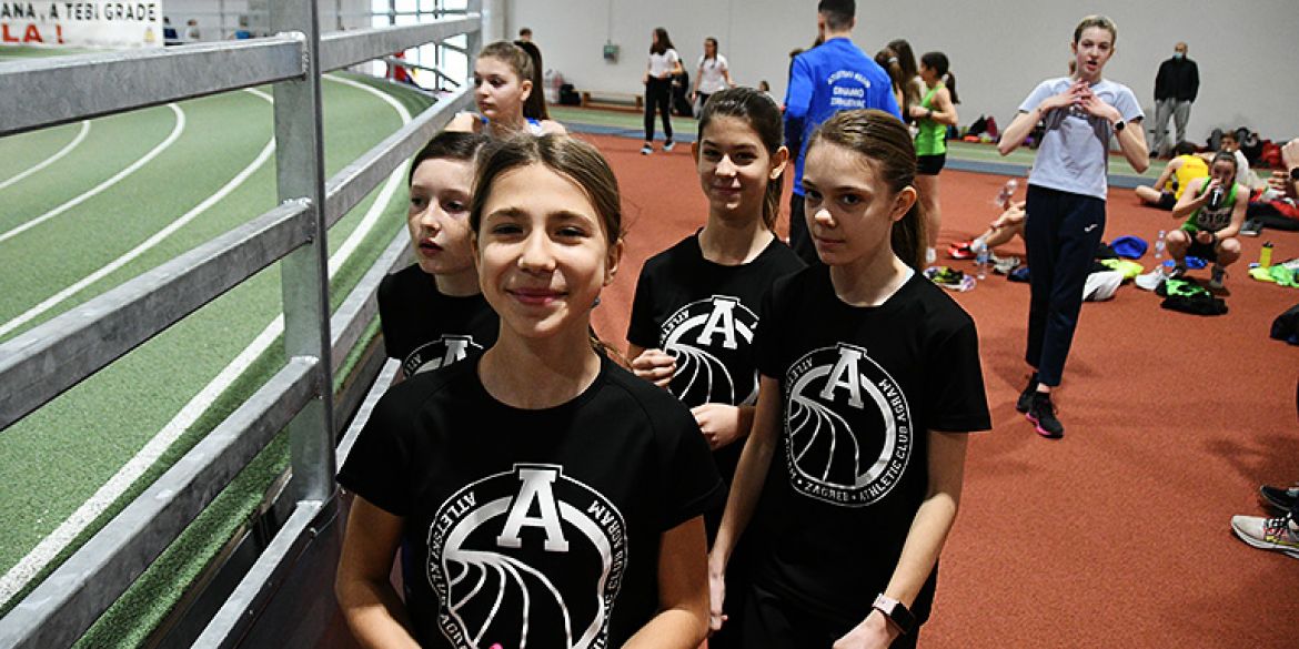 LIVE STREAM/STARTNE LISTE/REZULTATI Dvoransko prvenstvo Hrvatske za mlađe kadete i kadetkinje 2022