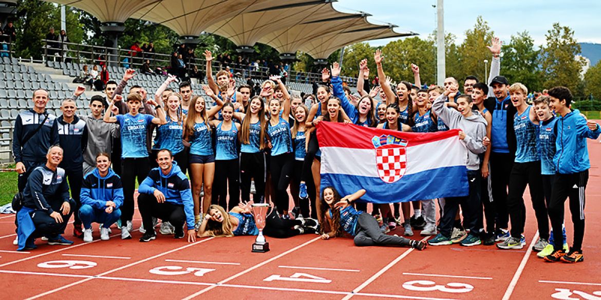 Velik dio reprezenacije na okupu