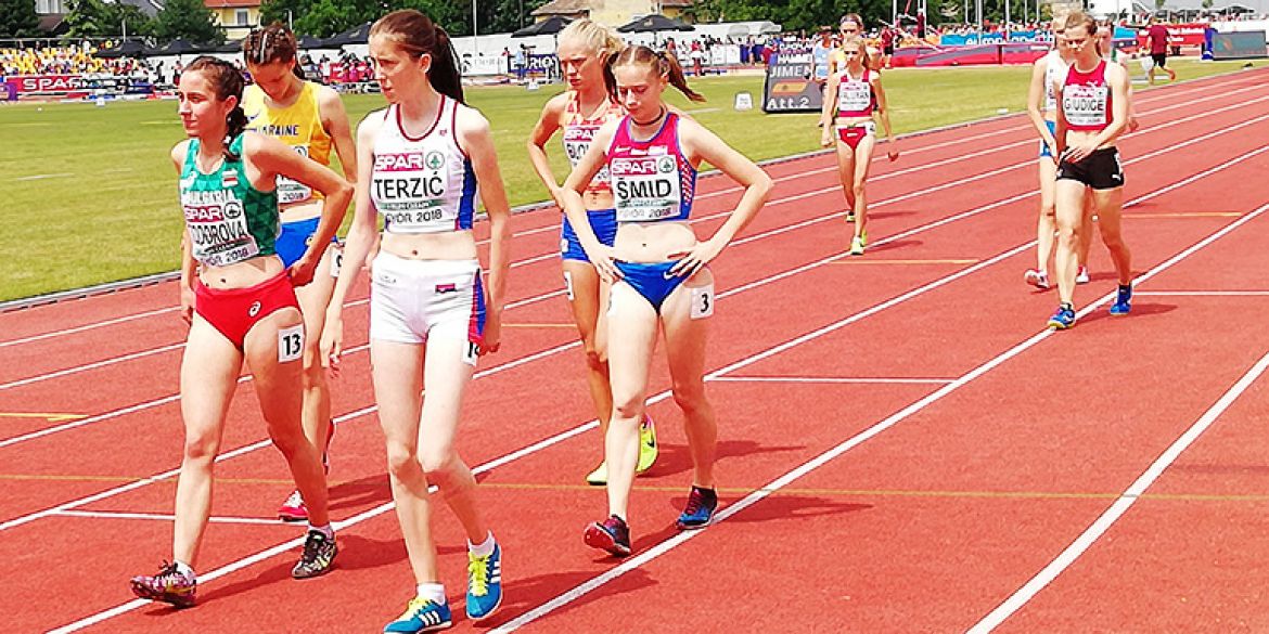 Tina Šmid neposredno prije utrke