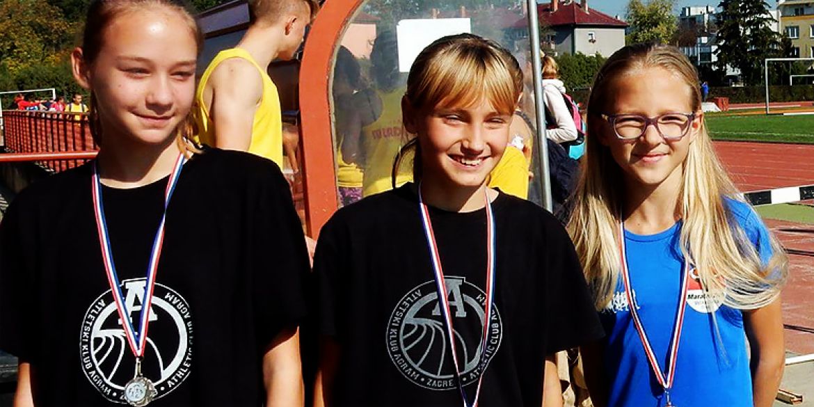 Olja Galić i Lara Jurčić (s lijeva na desno)