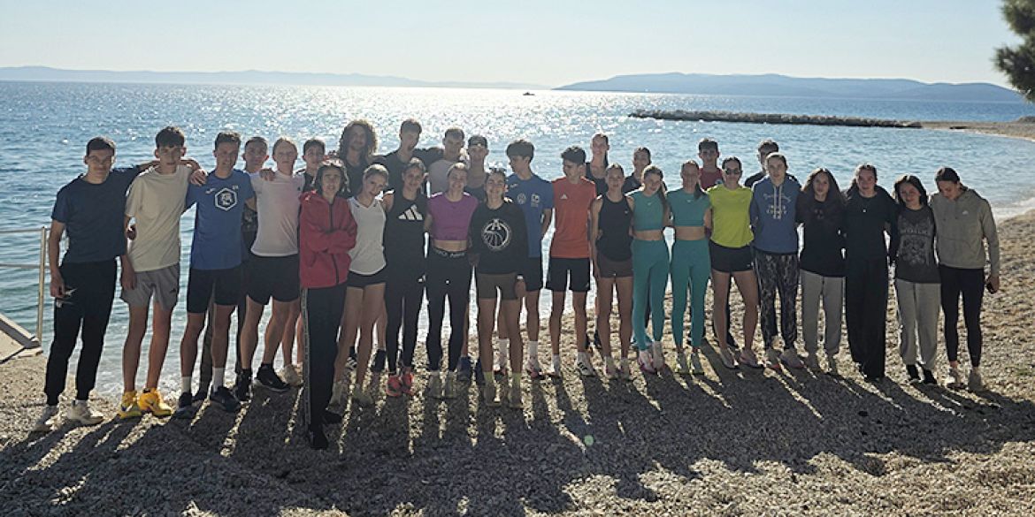 Velik dio ekipe na okupu