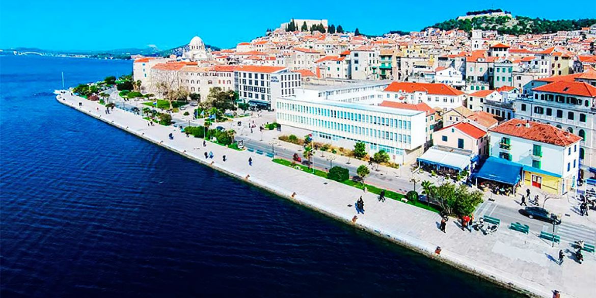 Šibenska riva - jedno od poprišta događanja