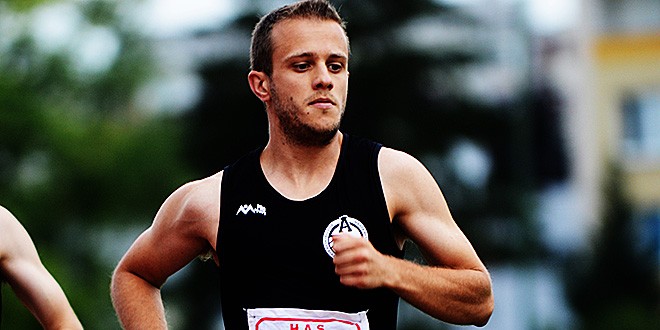 Kirinić otputovala u Singapur!