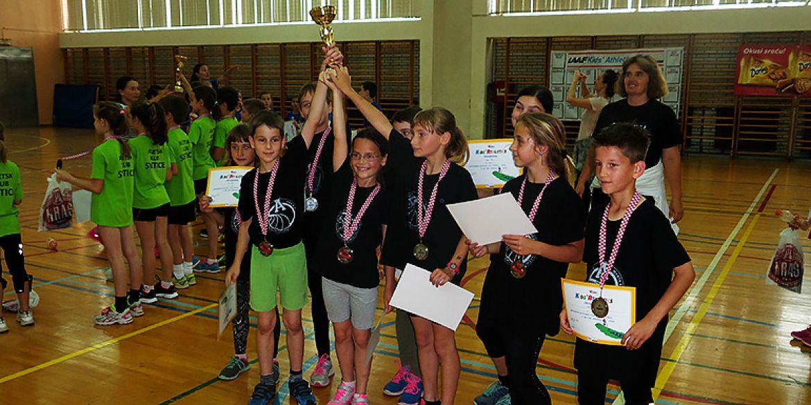 Premijerni trofeji za naše najmlađe atletičare i atletičarke